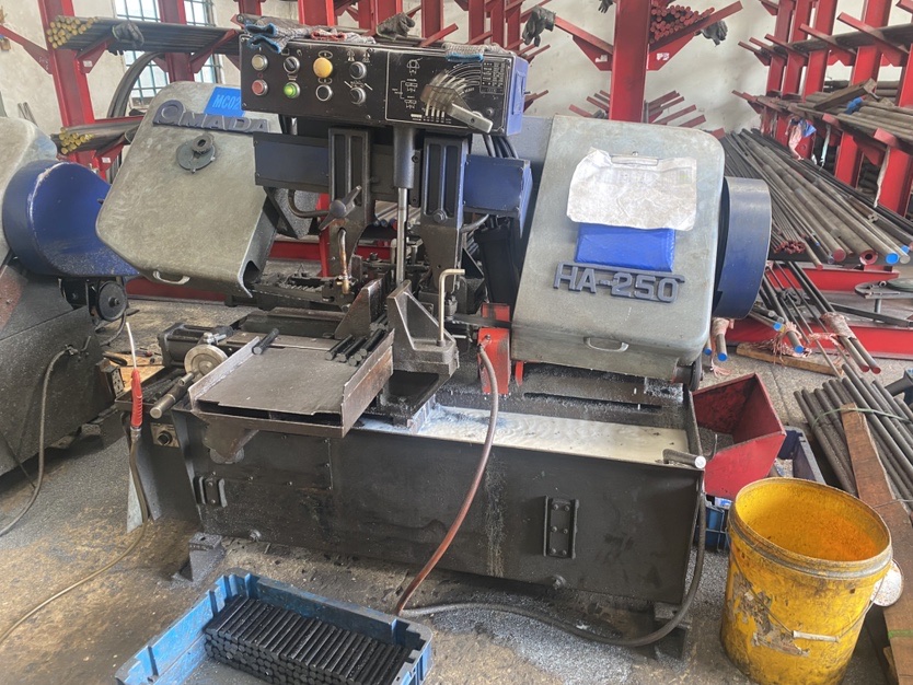 Cutting machine.JPG